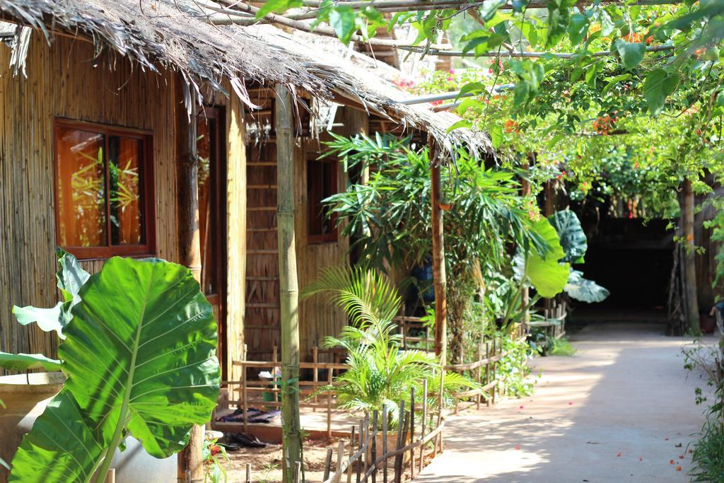 Chez Paou Hotel Sihanoukville Exterior foto