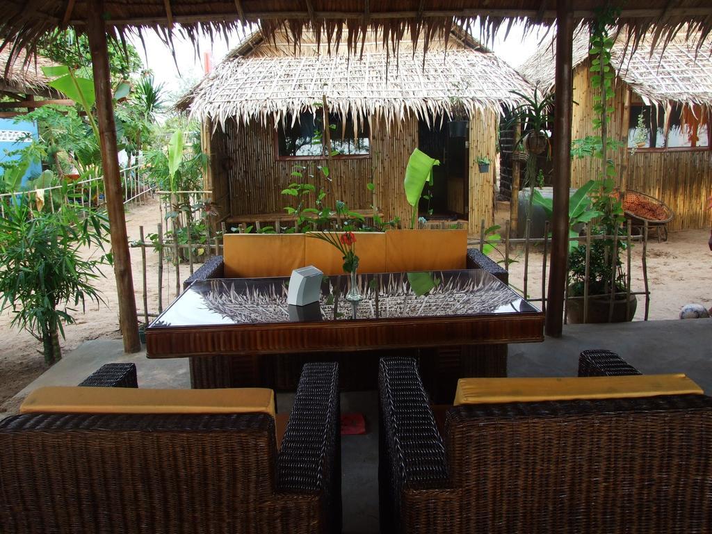 Chez Paou Hotel Sihanoukville Exterior foto